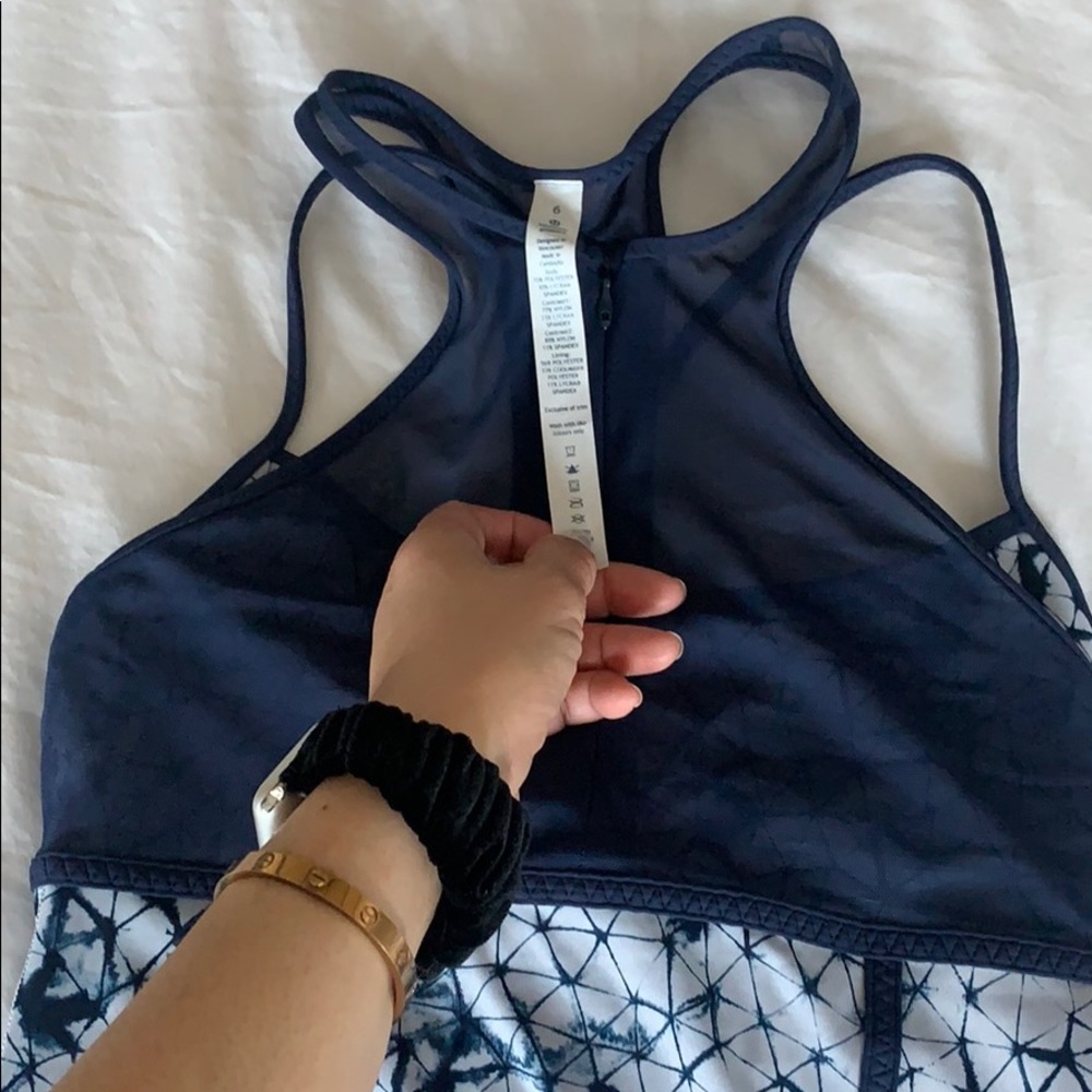Lululemon fitted tank in size 6